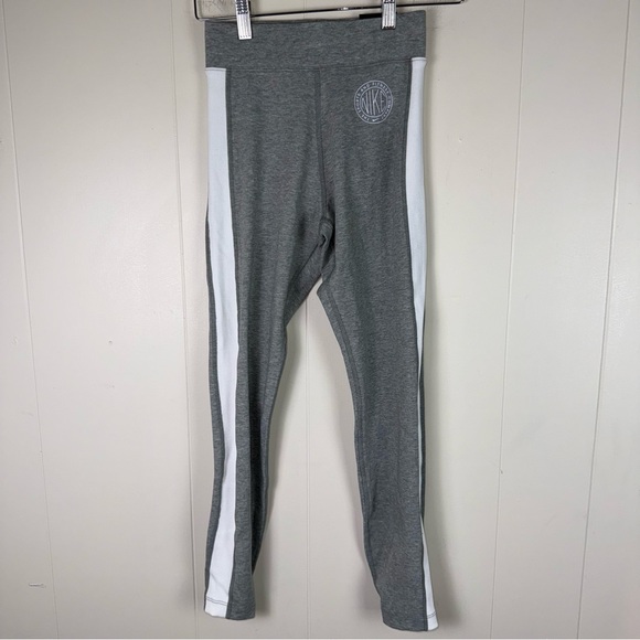 NWT NIKE WOMEN'S FEMME LOGO LEGGINGS GRAY WHITE XS - Picture 2 of 9
